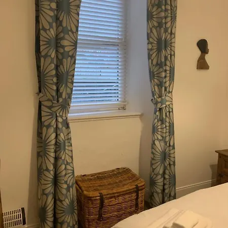 51b Apartment *