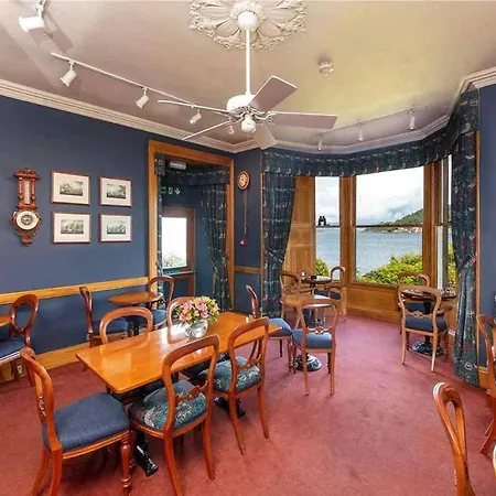 The Manor House 4*