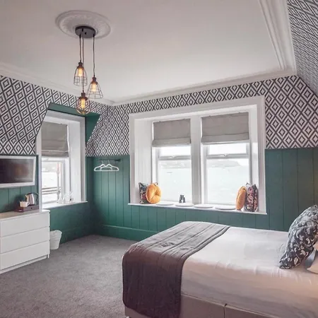 Witchwood House 2* Oban