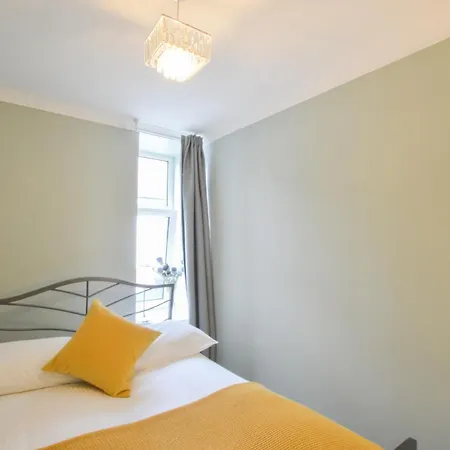 Mccaig's Way Apartment