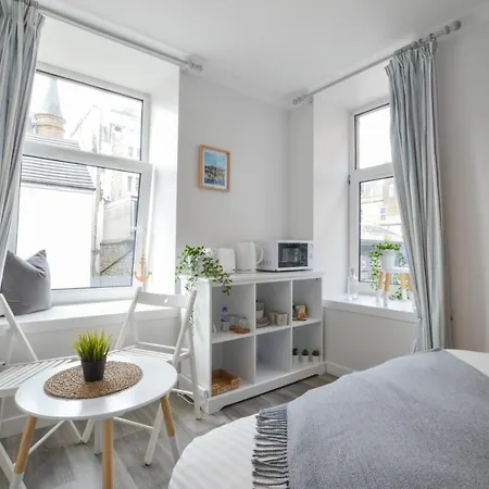 Mccaig's Way Apartment