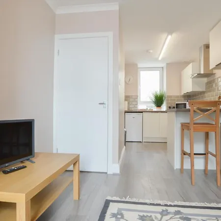 Mccaig's Way Apartment *