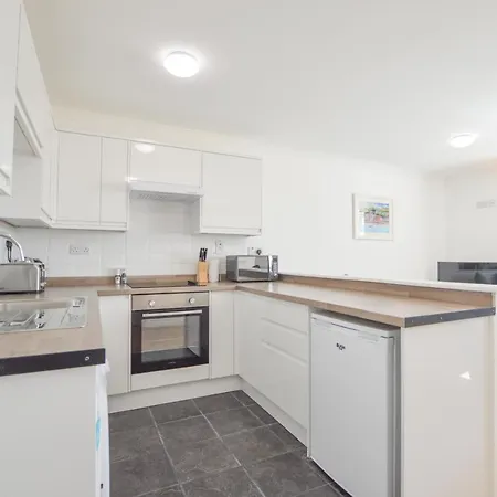 Apartment No 8 Westbay Oban