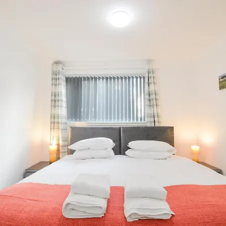 No 8 Westbay Apartment
