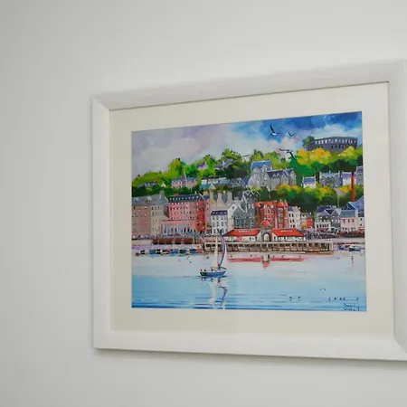 No 8 Westbay *