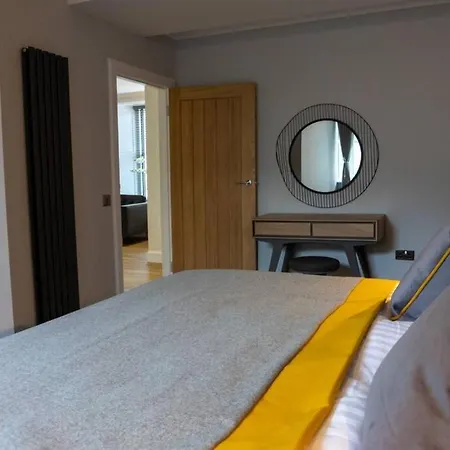 Apartment Argyle Square
