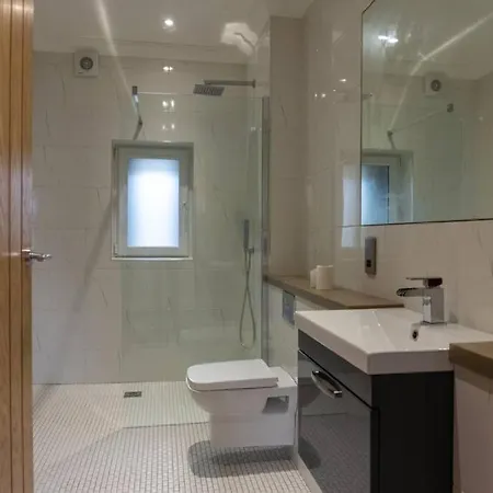 Argyle Square Apartment *