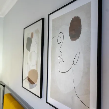 Airds Apartamento *