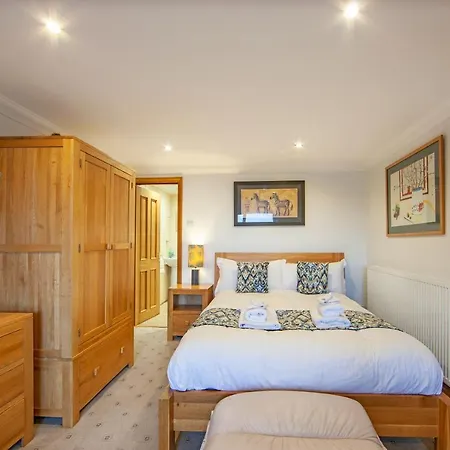 5 Bed House Near Lodge Oban