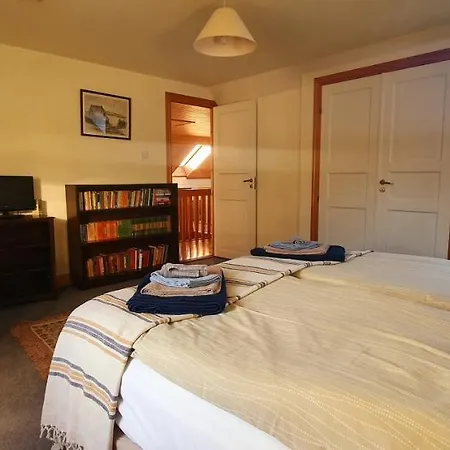 Holiday home Kintaline-spacious Private Well Equipped On Small Farm, Close To Beach, Woods Oban