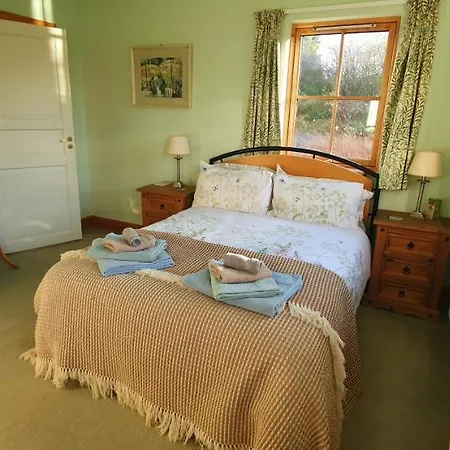 Kintaline-spacious Private Well Equipped On Small Farm, Close To Beach, Woods