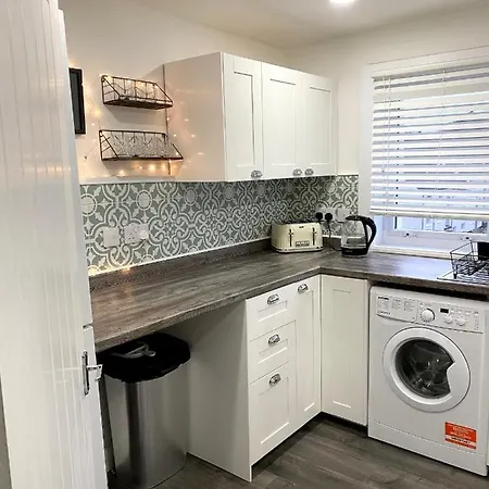 Apartment Entire Modern In With Balcony