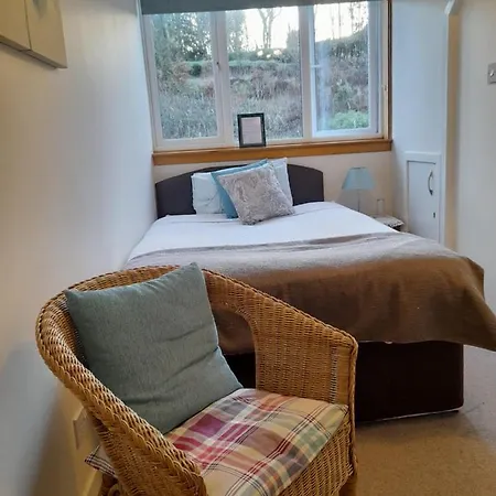 Elderslie Bed & Breakfast 2*