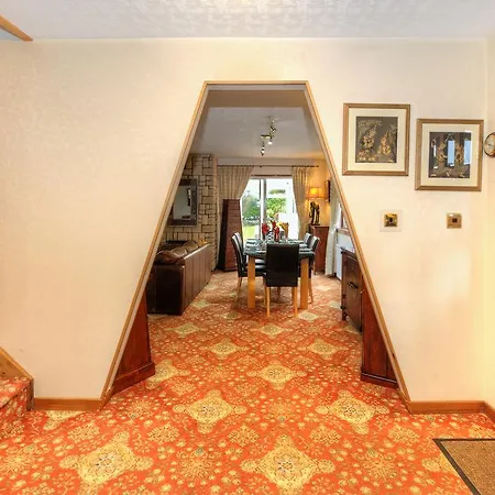 Grove Bed & Breakfast 4*