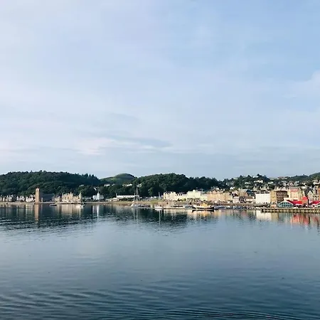 Flat 12a - Central, Modern, Bright With Free Wifi Apartment Oban