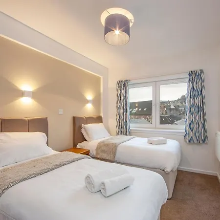 Esplanade Court Apartment *