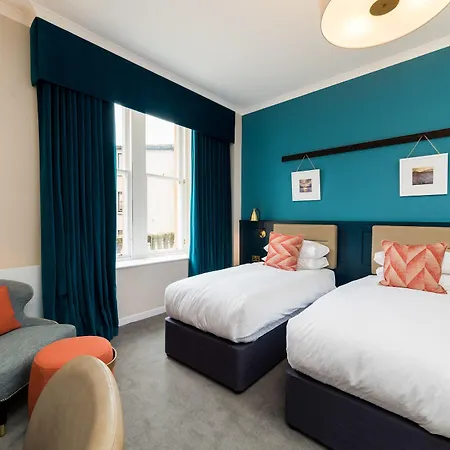 The Perle & 4*