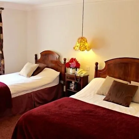 Hotel Knipoch House 4*