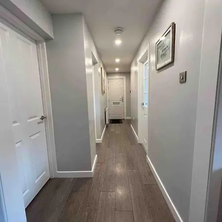 Modern 2 Bed