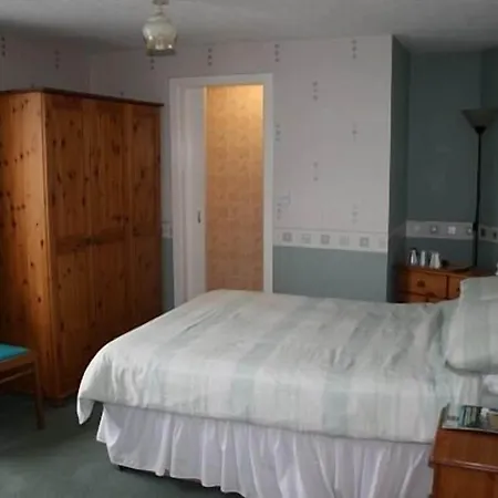 Glenview Hotel 2*