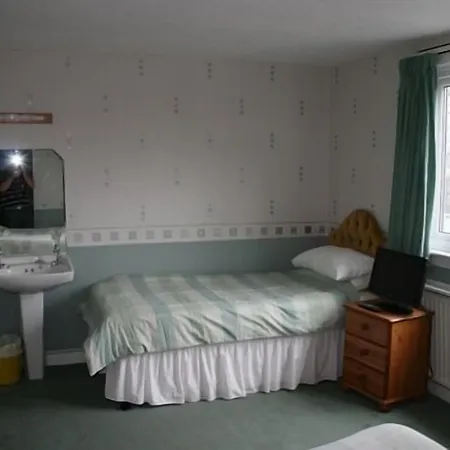 Glenview Hotel 2*