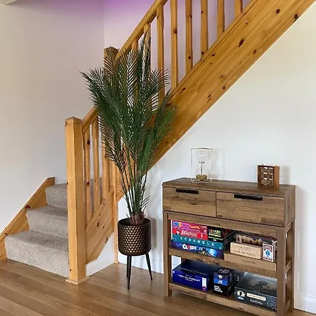 Apartment No 2 The Cairns, Unwind In Style Oban