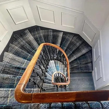 The Whisky Vaults 3* Oban