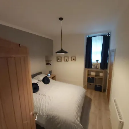 Apartment One Bedroom Flat, Very Close To Town Center.