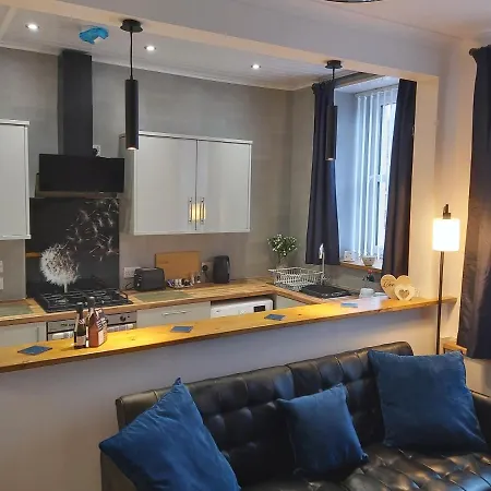 Apartment One Bedroom Flat, Very Close To Town Center.