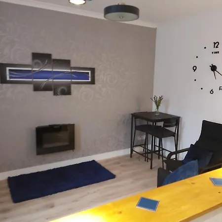 Apartment One Bedroom Flat, Very Close To Town Center.