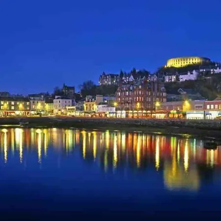 Holly - 2 X Kingsize Bedrooms With Private Entrance And Free Parking-new Shower Apartment Oban
