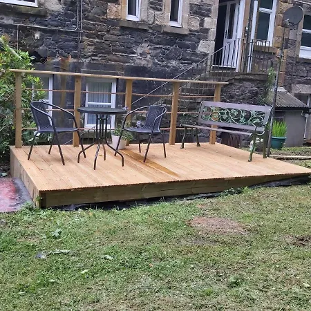 One Bedroom Flat, Very Close To Town Center. Apartment