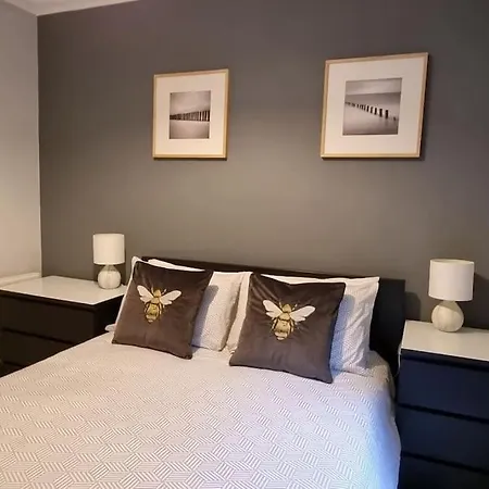 Seascape Apartment *