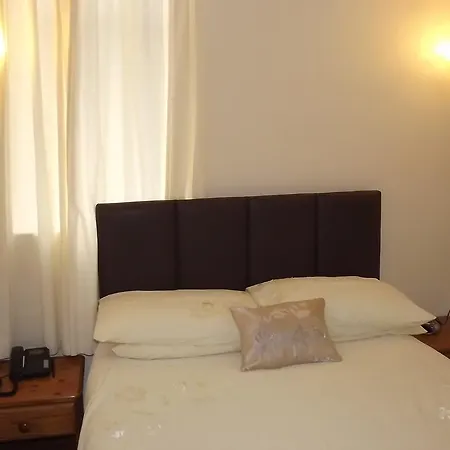 Palace - Small 3* Oban