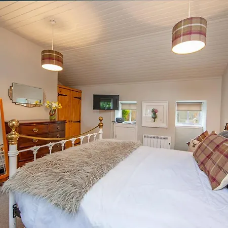 Keepers Holiday Cottages *
