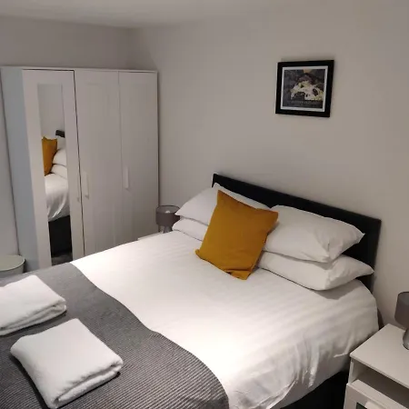 No 7 Westbay Apartment *