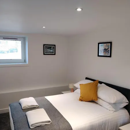 Apartment No 7 Westbay