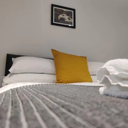 Apartment No 7 Westbay *