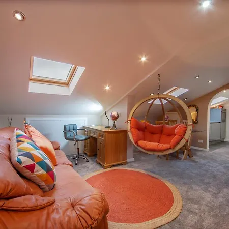 Premium 2nd Floor 2 Bed Sleeps 4 Adults In Town * Oban