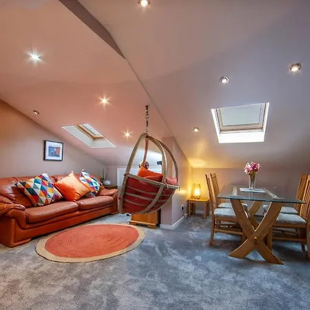 Apartment Premium 2nd Floor 2 Bed Sleeps 4 Adults In Town Oban