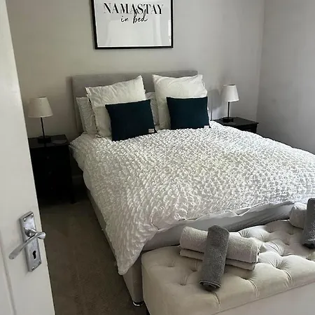 Entire Modern In With Balcony Oban