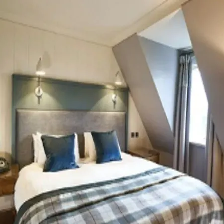 Bay Hotel