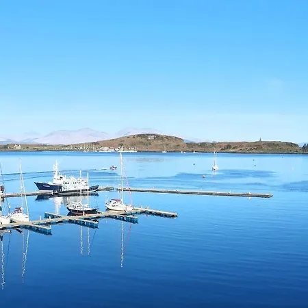 Seafront Penthouse - Superb Views Apartment