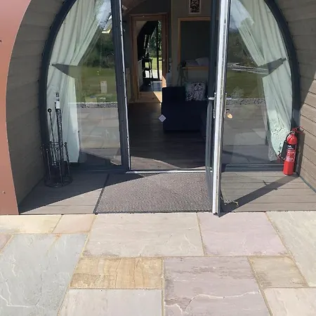 Tawny Owl Pod With Hot Tub Holiday home *