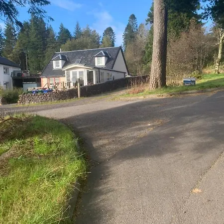 Tawny Owl Pod With Hot Tub Holiday home Oban