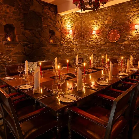 Knipoch House 4*