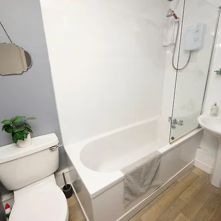 Charming 1br Close To Centre With Free Parking Apartment