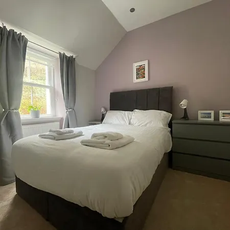 Apartment Carronvale. 3 Bedroom Apartment.