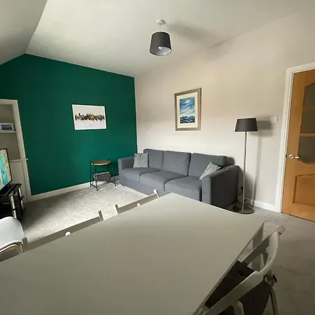 Carronvale. 3 Bedroom Apartment. Apartment