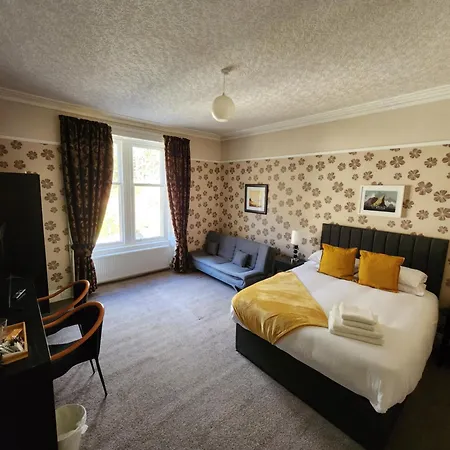 Hotel King's Knoll 3*